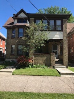 Primary Photo - 913 W 10th St