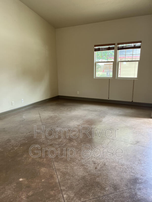 Foto del edificio - 4315 W Albion St