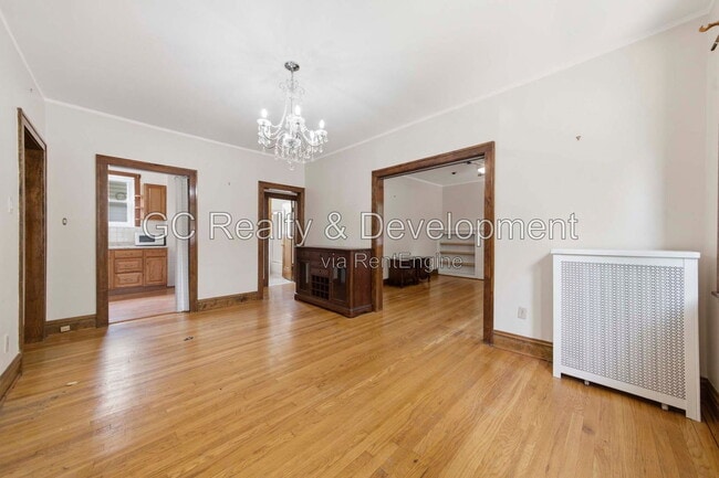 Foto del edificio - 3938 N Lockwood Ave