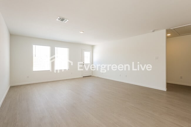 Building Photo - 3701 Los Cabos Dr