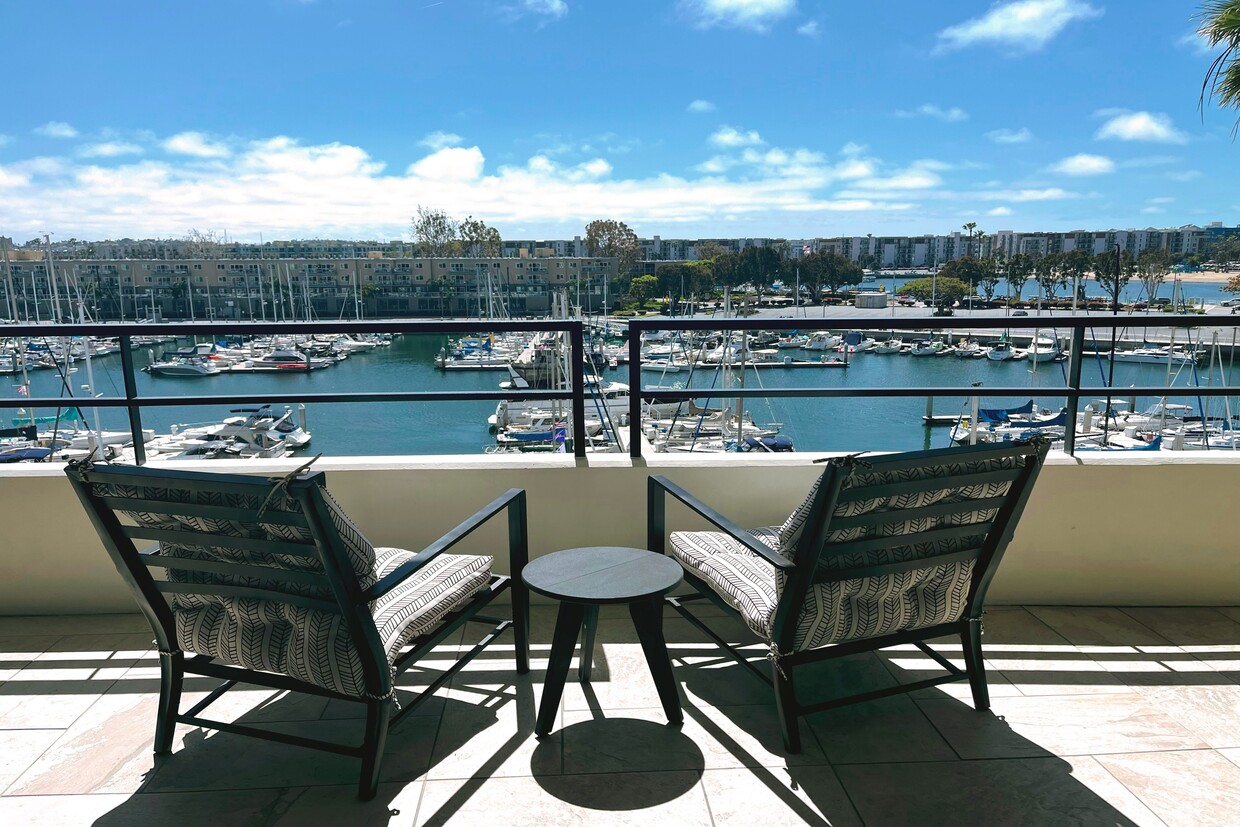 Foto principal - 4267 Marina City Dr