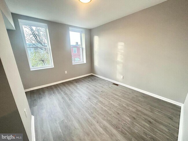 Foto del edificio - 3924 N Marshall St