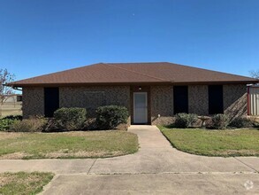 Building Photo - 1885 N Bend Rd