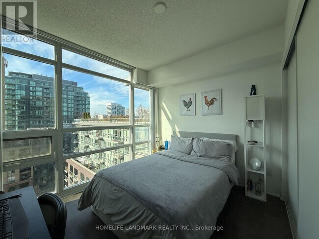 Building Photo - 68 Abell St