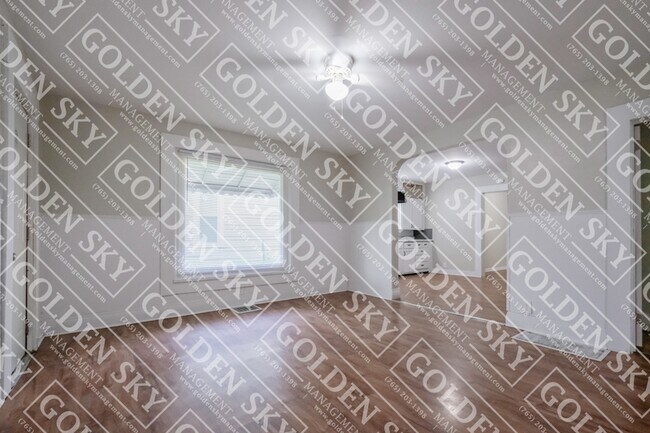 Foto del edificio - 315 N Vine St