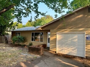 Building Photo - 2947-2949 NW Gibson Hill Rd