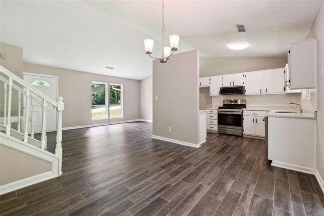 Building Photo - 1819 Singer Way