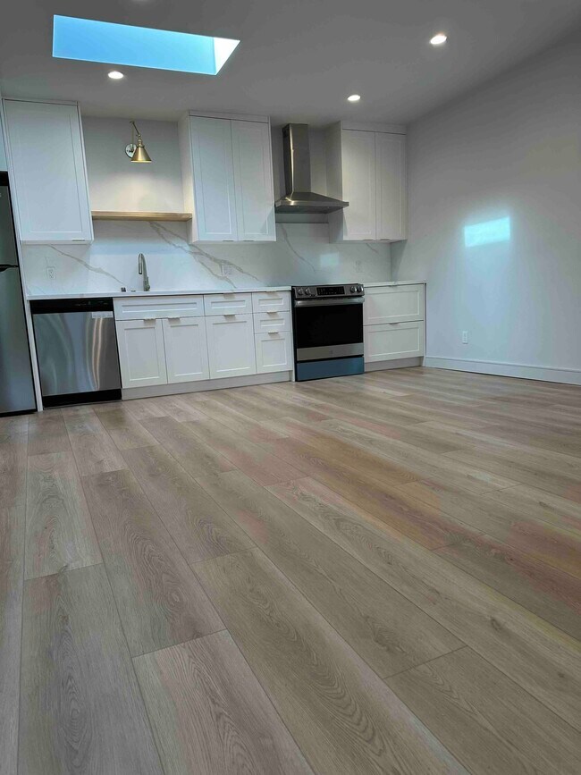 Building Photo - 1754 9th St