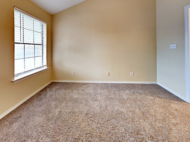 Building Photo - 4210 Spring Meadow Ln