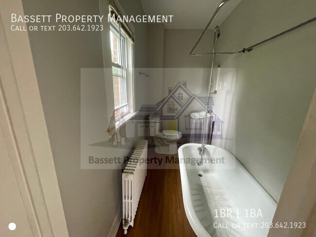 Building Photo - 115 Hubbard Pl