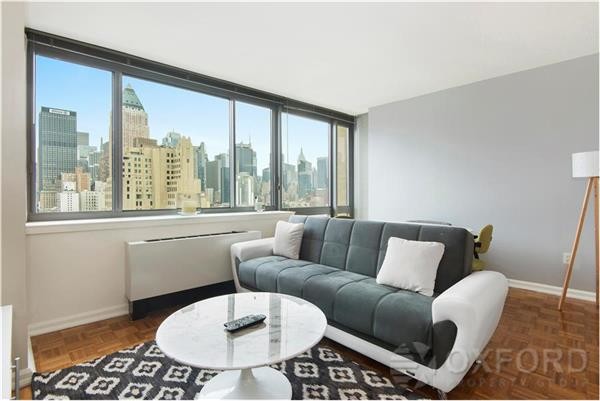 Foto principal - 510 W 52nd St