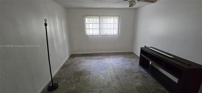 Foto del edificio - 300 NE 12th Ave