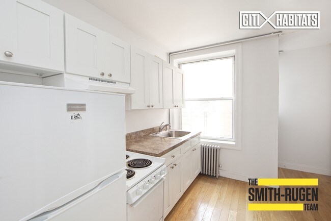 Foto del edificio - 95 E 7th St
