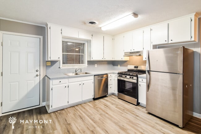 Building Photo - 311 Sterling Dr