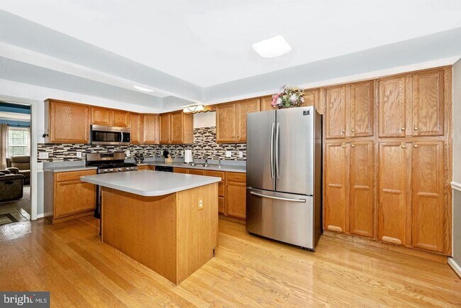 Foto del edificio - 1323 Lindsay Ln
