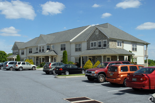 Building Photo - The Villas at Sutherland