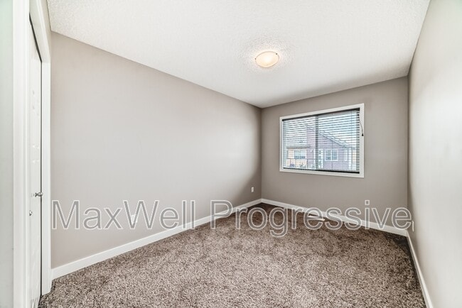 Building Photo - 4470 Prowse Rd SW