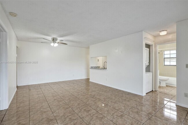 Foto del edificio - 3515 NW 94th Ave