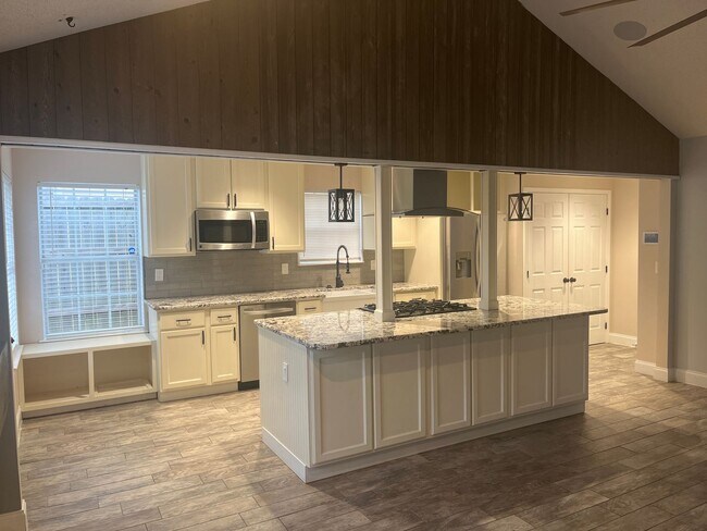 Foto del edificio - Beautifully Renovated Crafftsman Ranch Home