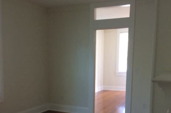 Bed - 5500 Annunciation St