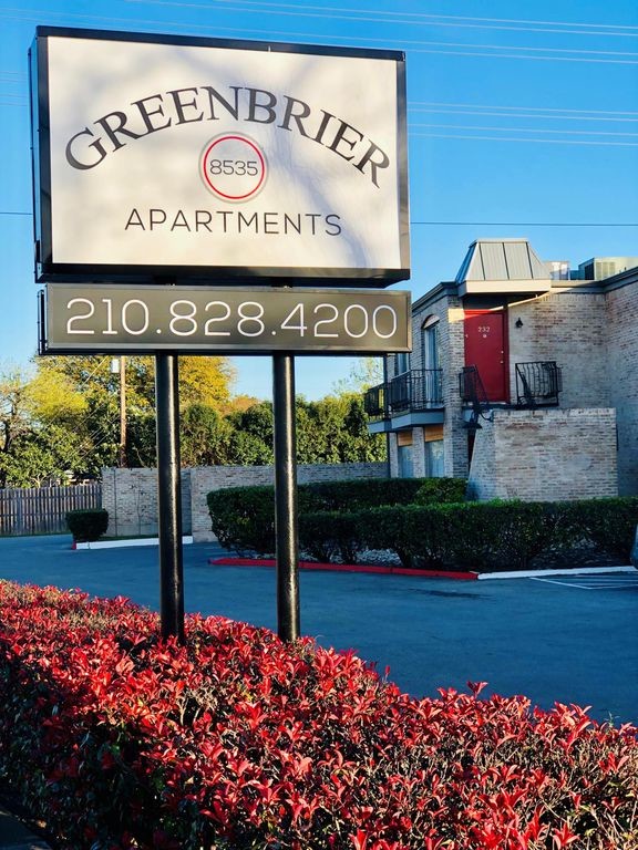 Foto del edificio - Greenbrier Apartments