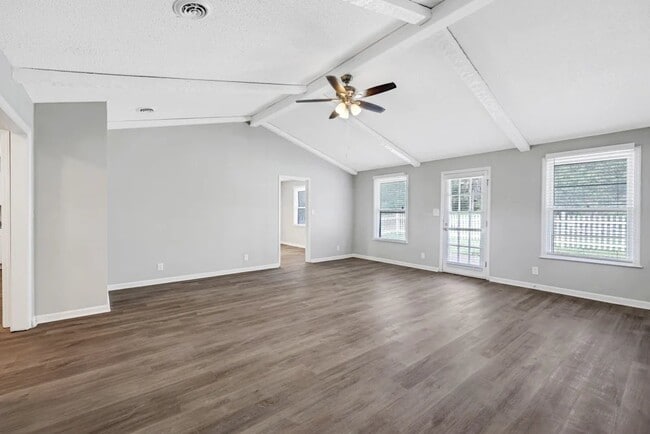 Building Photo - 116 Lake Terrace Cir