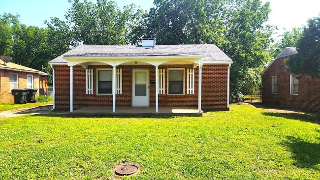 2 Bed 1 Bath 1 Car Detached Garage in Chesser Addn Midwest City - 2 Bed 1 Bath 1 Car  Detached Garage in Chesser Addn Midwest City House