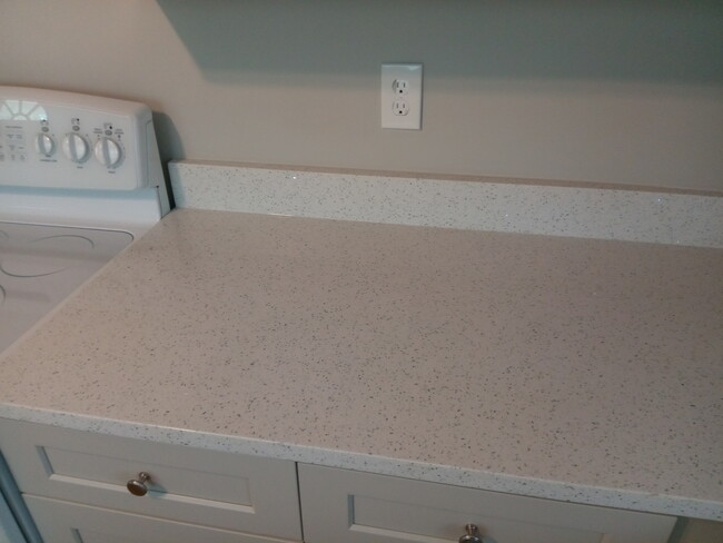 Quartz Countertops - 562 Woodland Ave