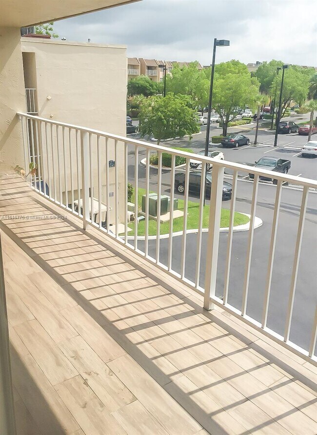 Foto del edificio - 7743 SW 86th St