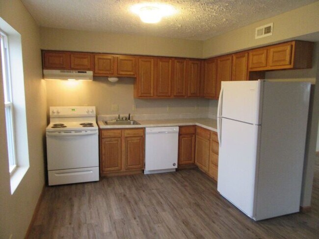 Building Photo - Available March 14th!