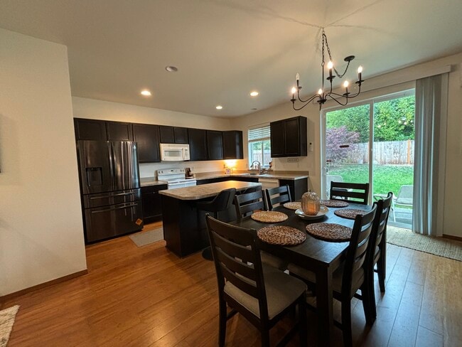 Foto del edificio - 680 NE Nantucket St