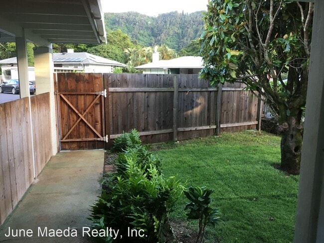 Foto del edificio - 4 br, 2 bath House - 35-B Country Club Road