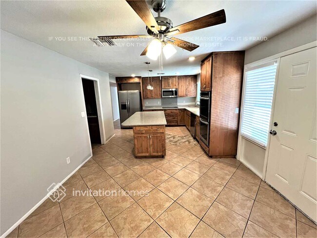 Foto del edificio - 4923 W Rosewood Dr