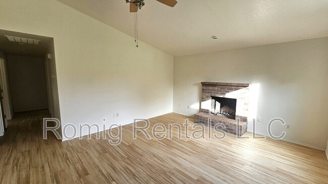 Building Photo - 6822 NE 93rd Ct