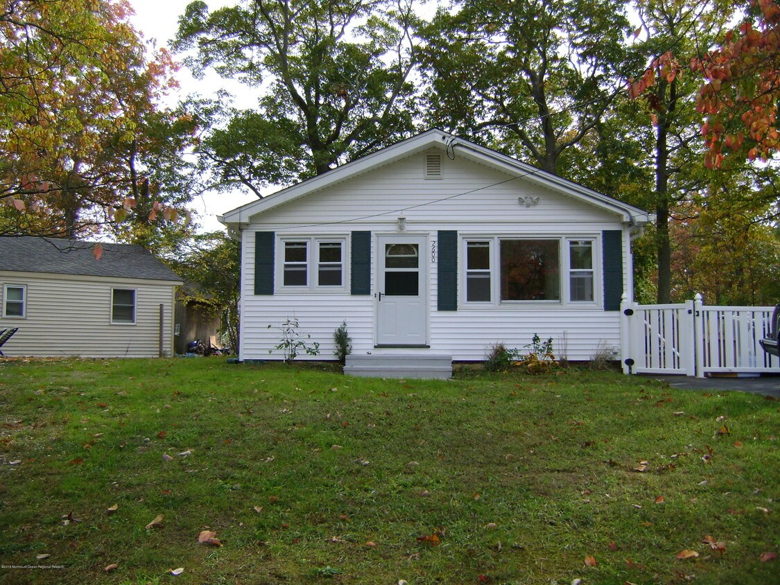 Primary Photo - 2600 Monmouth Blvd