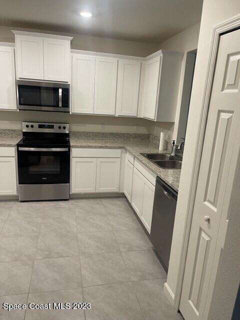 Foto del edificio - 7438 Tourmaline Dr