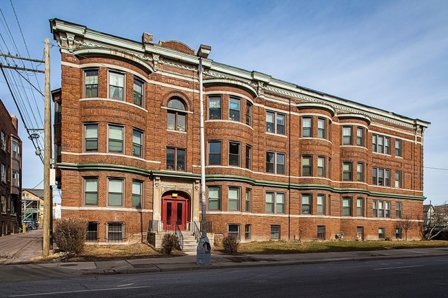 Foto del edificio - Hollenden Apartments