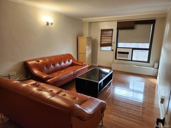 Foto del edificio - 61-15 98th St