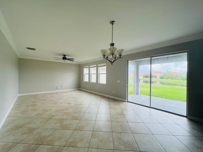 Building Photo - 13149 Green Violet Dr