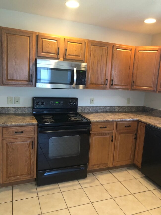 Kitchen - 4591 Michigan Blvd
