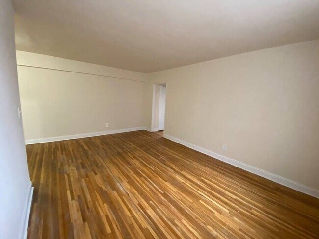 LIVING AREA - 14306 Barclay Ave