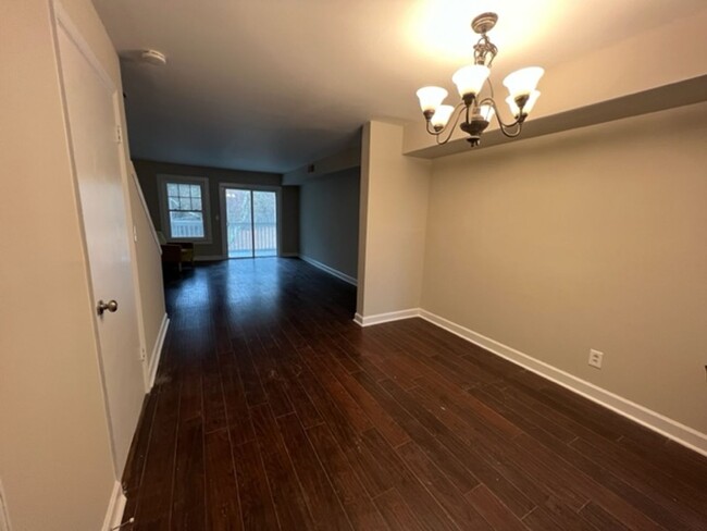 Foto del edificio - 2 bed townhome just minutes from UGA!