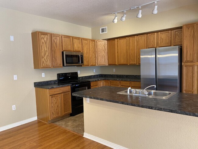 Building Photo - 9438 Ashbury Cir