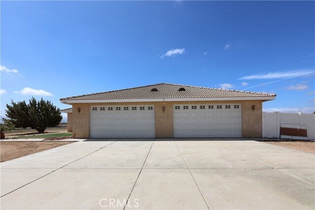 Building Photo - 7454 Tamarisk Ave