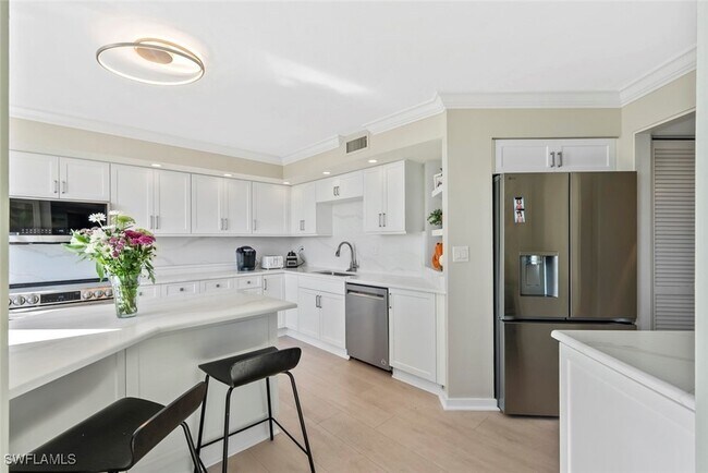 Foto del edificio - 5555 Heron Point Dr
