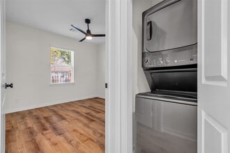 Building Photo - 3440 Bremond St