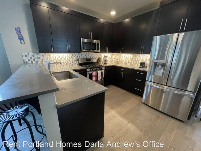 Foto del edificio - 4 br, 2.5 bath House - 7365 SE Harrison St