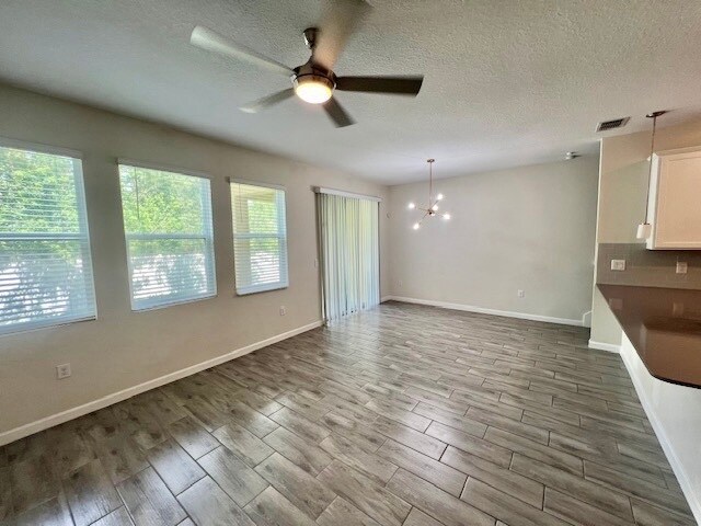 Building Photo - 10058 Red Eagle Dr