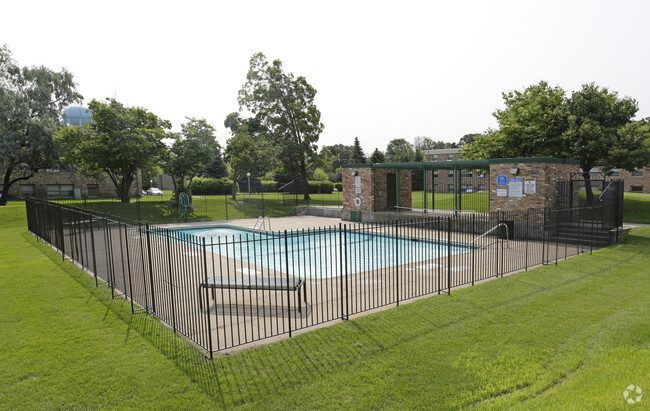 Outdoor Pool - Carrington Drive Apartments