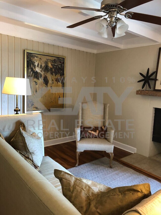 Foto del edificio - 1 Bedroom, 1 Bathroom Condo in King's Coun...